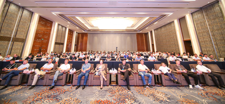 黃河流域照明與標(biāo)識產(chǎn)業(yè)論壇暨濟(jì)南市工商聯(lián)照明與標(biāo)識商會成立大會舉辦(圖2) 黃河流域照明與標(biāo)識產(chǎn)業(yè)論壇暨濟(jì)南市工商聯(lián)照明與標(biāo)識商會成立大會舉辦(圖2)