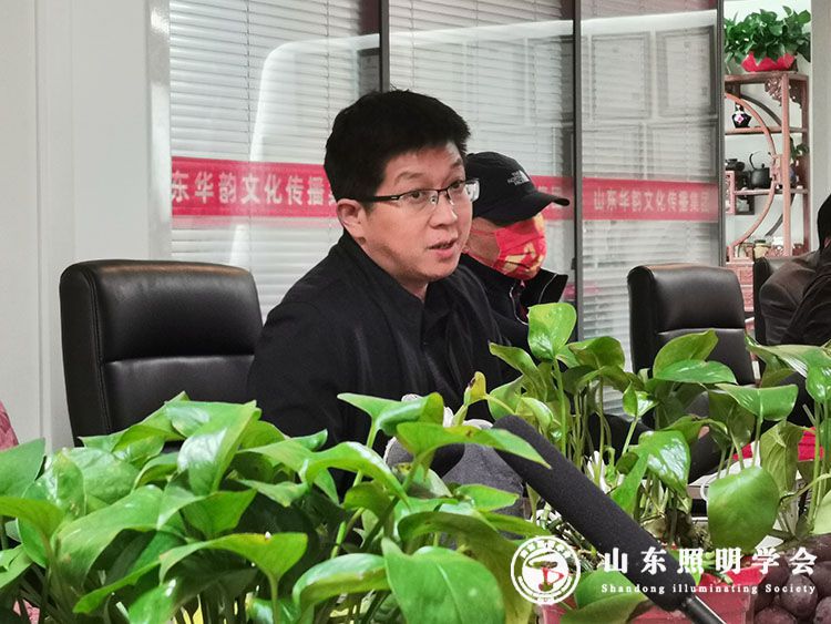 夜經(jīng)濟(jì)燈光應(yīng)用座談會順利舉行(圖4) 夜經(jīng)濟(jì)燈光應(yīng)用座談會順利舉行(圖4)